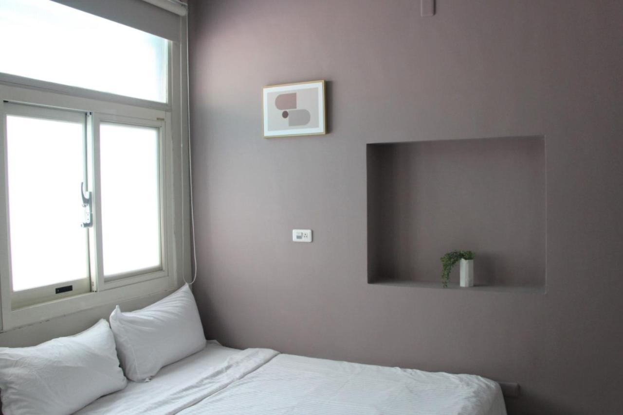 微趣 Wechill Hotel Тайнан Екстериор снимка