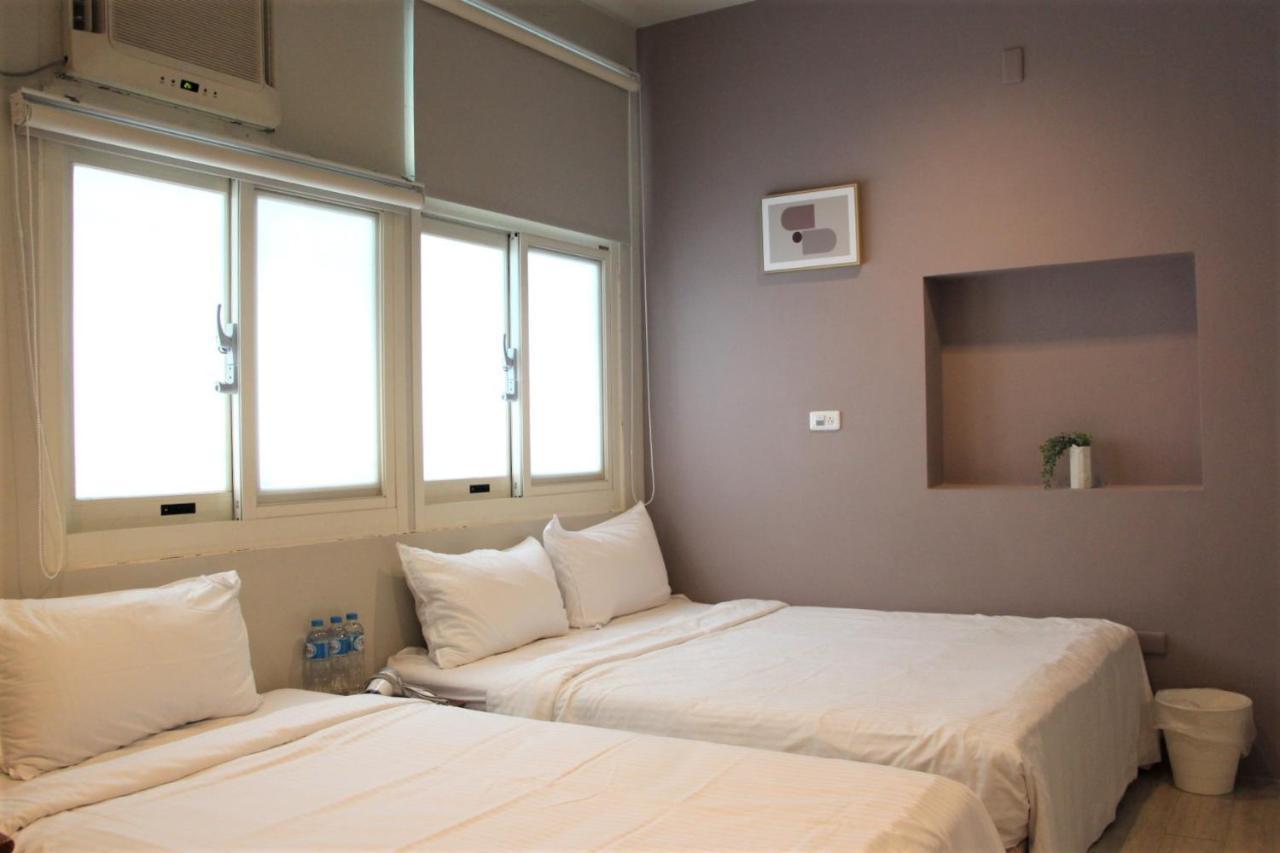 微趣 Wechill Hotel Тайнан Екстериор снимка