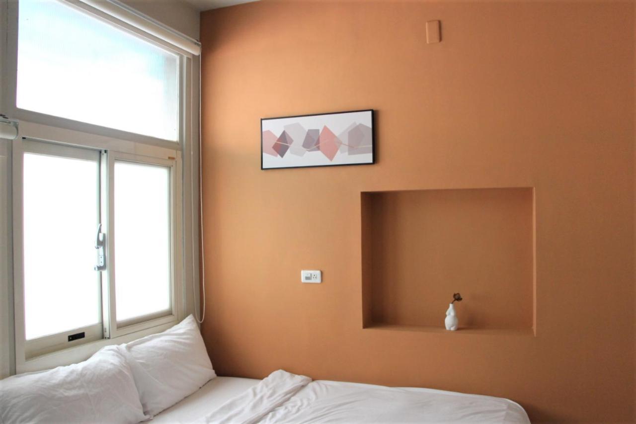 微趣 Wechill Hotel Тайнан Екстериор снимка