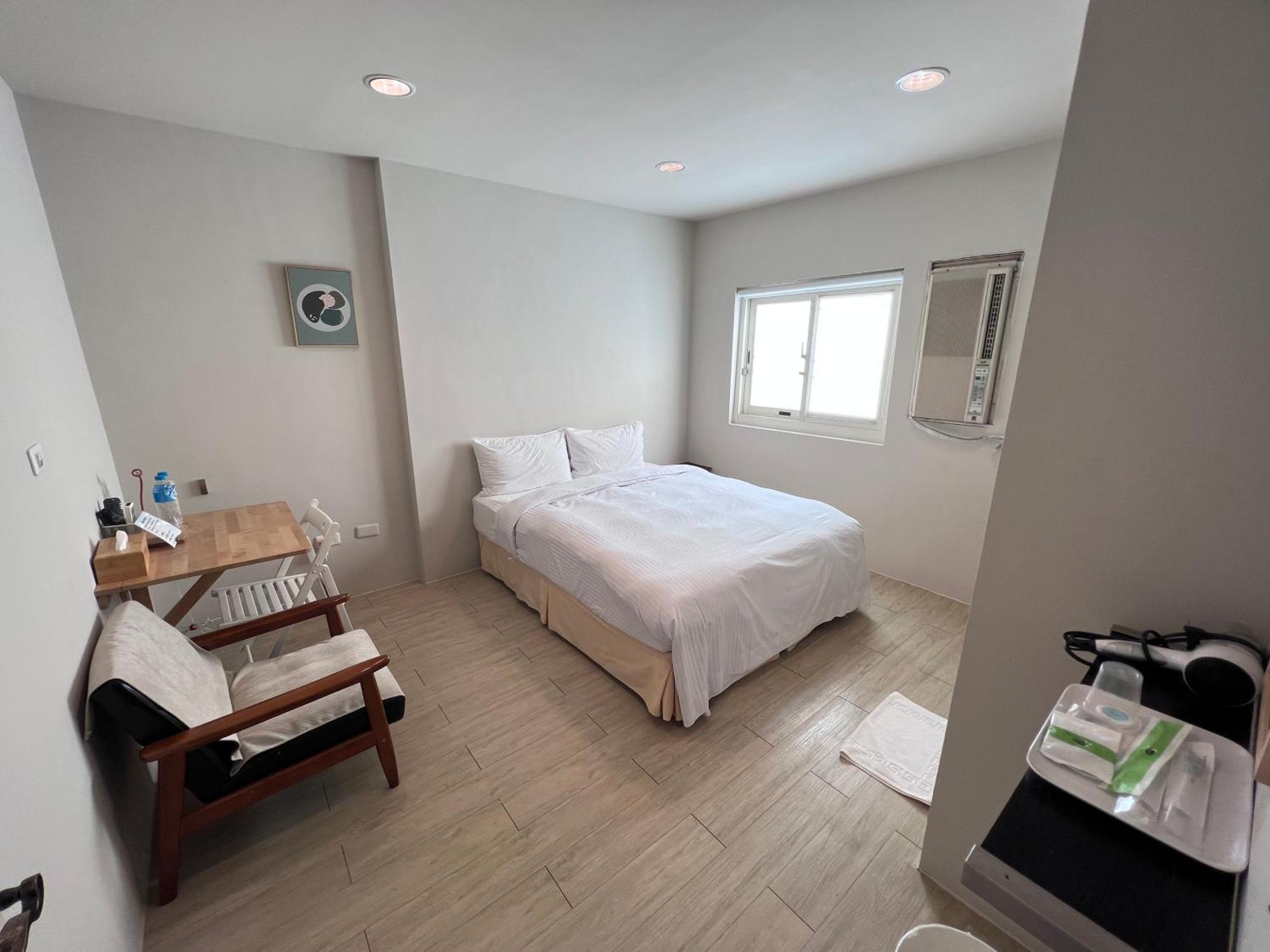 微趣 Wechill Hotel Тайнан Екстериор снимка