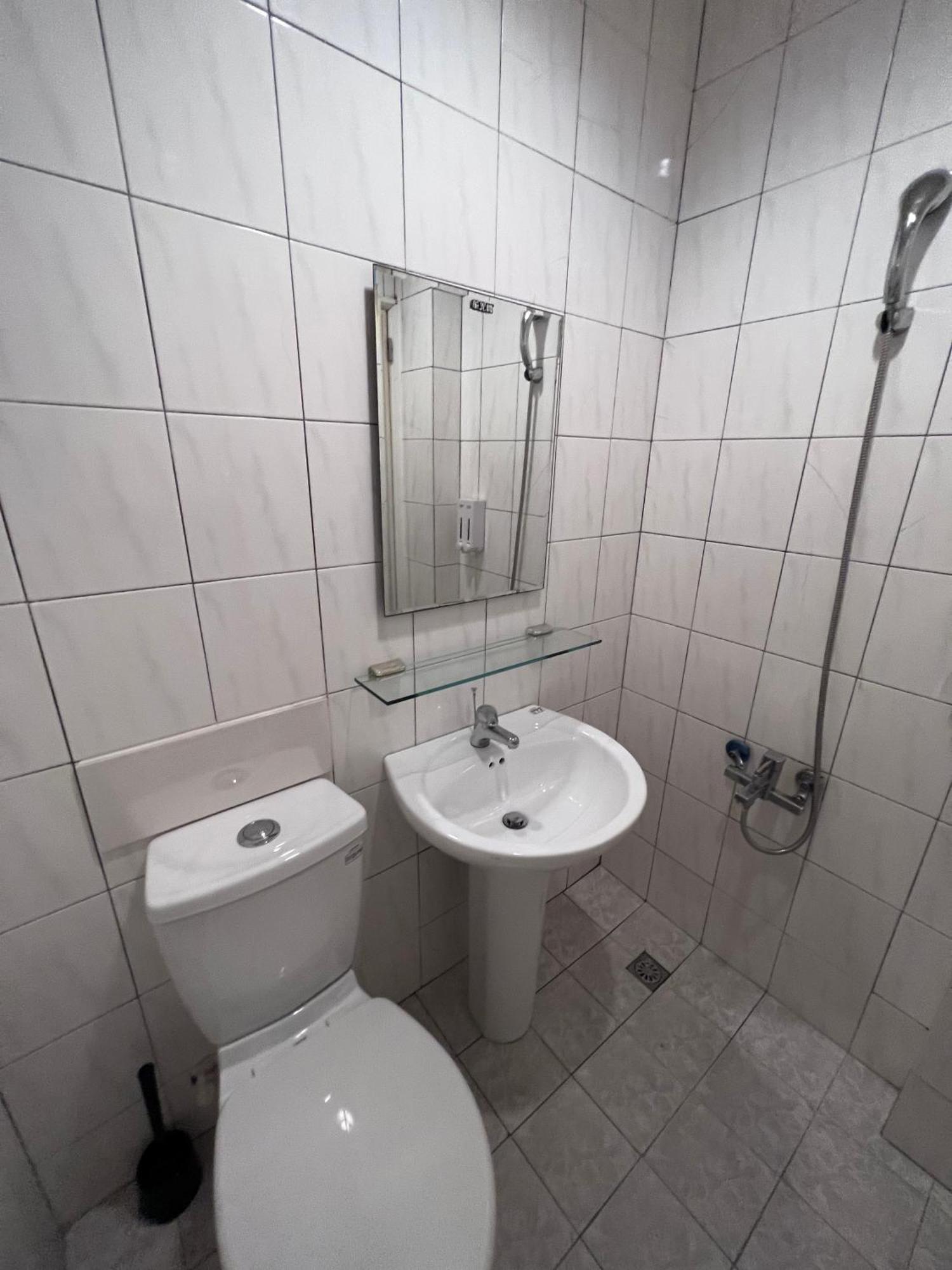 微趣 Wechill Hotel Тайнан Екстериор снимка